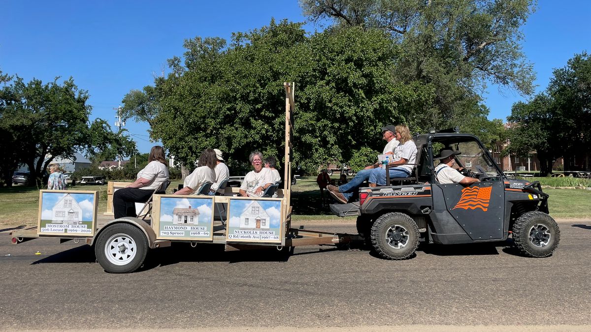 Parade Entry: Mostroms Move to Burdett 1963. Parade Prize Winner