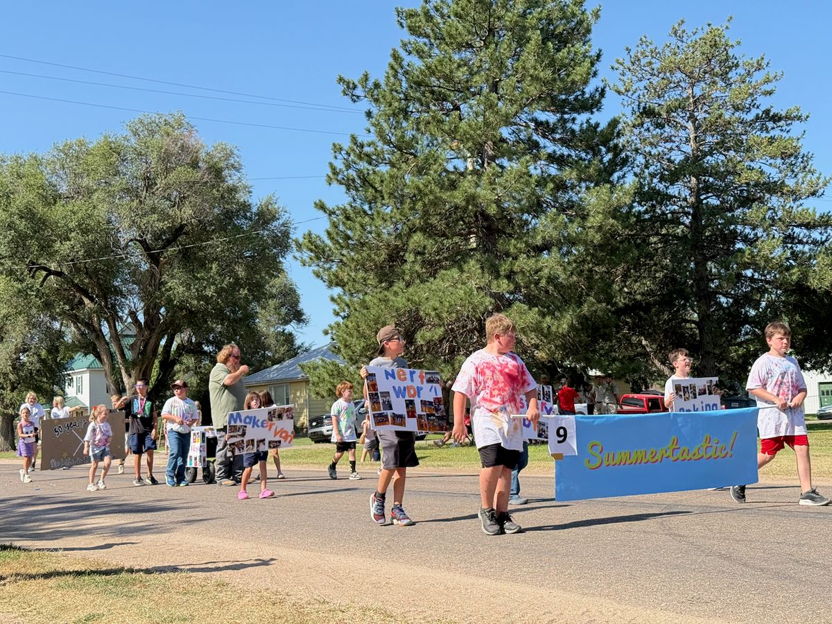 Parade Entry: Summertastic: a children's summer program. Director Sara S