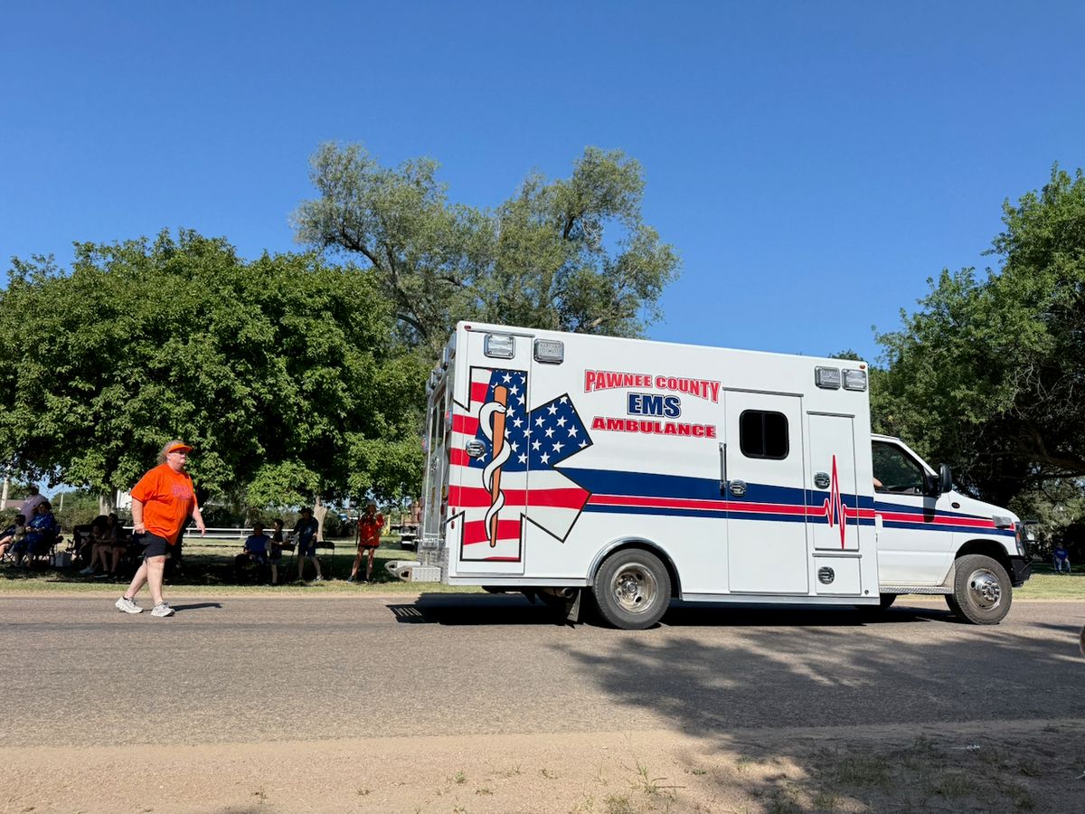 Parade Entry: Pawnee County EMS