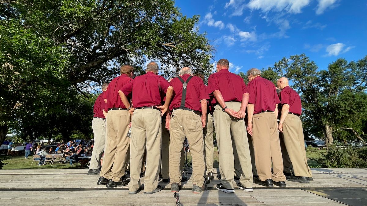 Barber Shop Chorus from Hays - Entertainment Friday Evening