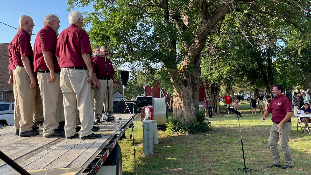 Barber Shop Chorus from Hays - Entertainment Friday Evening