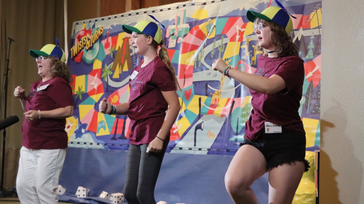 Look at the cheer team go! They danced almost the entire time.