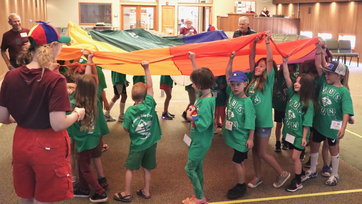 The Froggers (1st and 2nd graders) got to use the parachute during music time!
