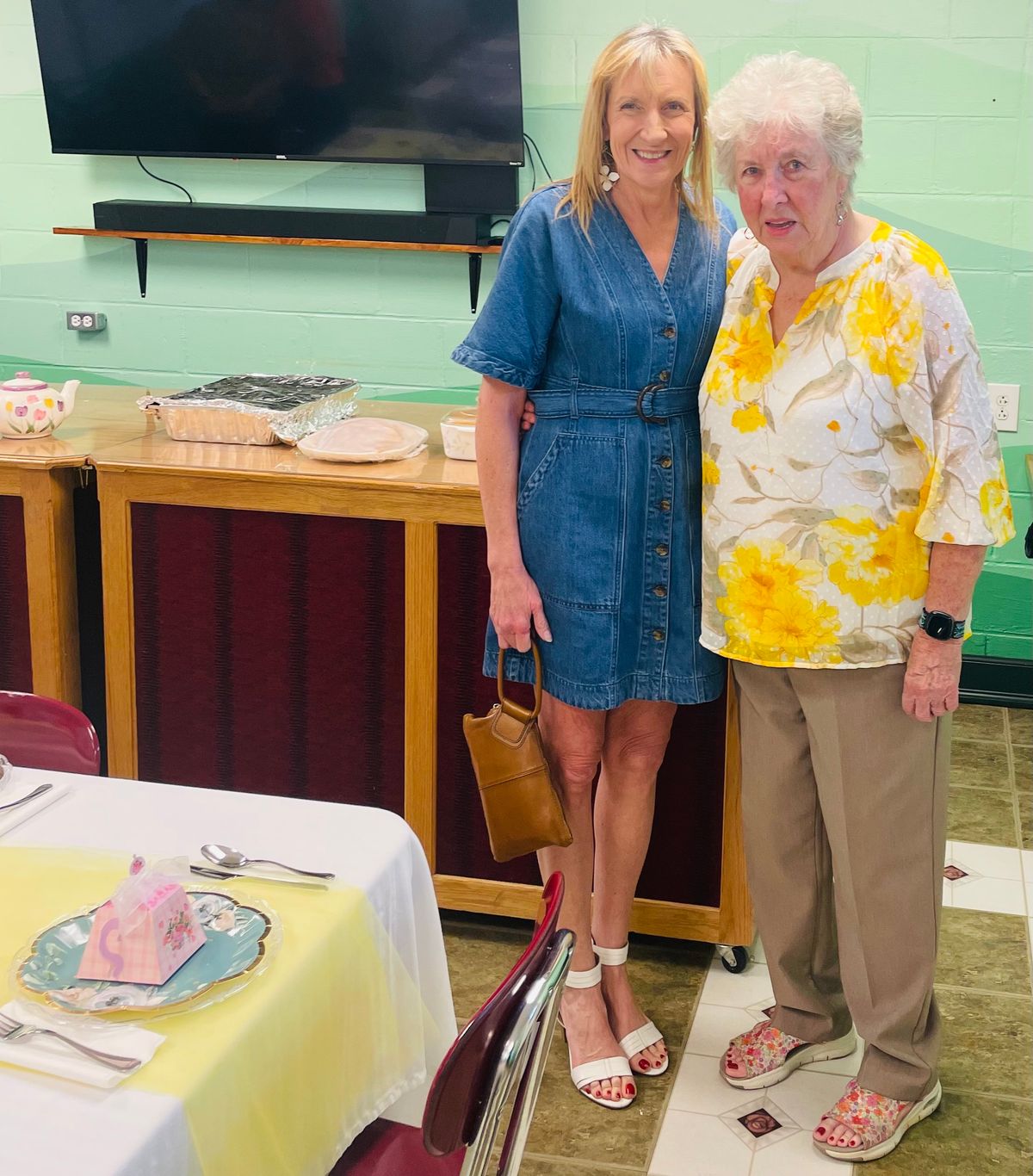 Debi Lee and her mother Faye Gregory