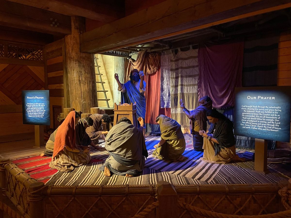 Noah praying