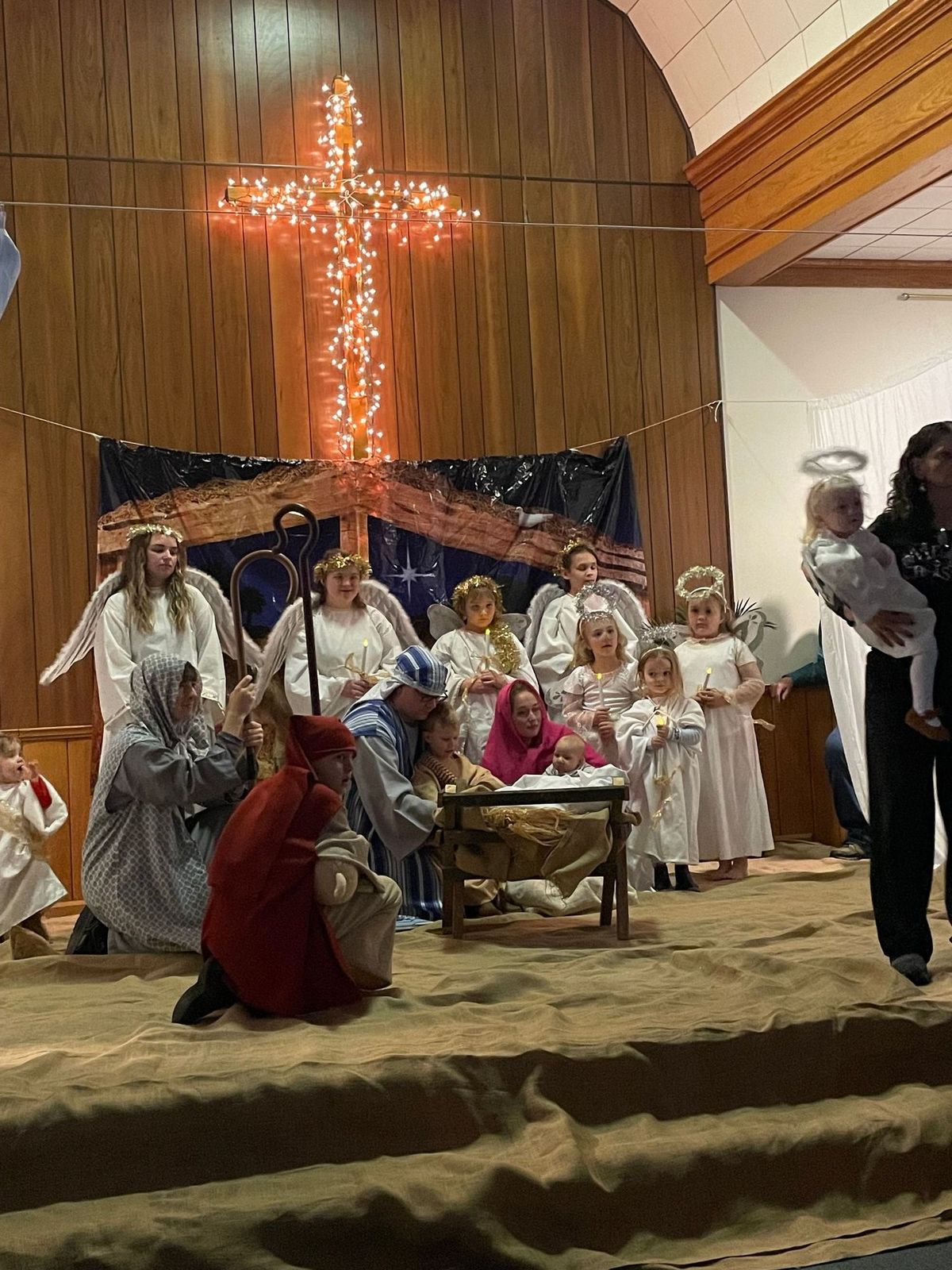 Thank you Jan Cope & family for a wonderful Christmas Program in 2024!