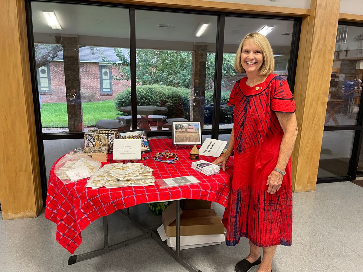Cynthia Rives’s table, with Chrismons and puzzles for sale to benefit the Jerri Savuto Center for Girls.