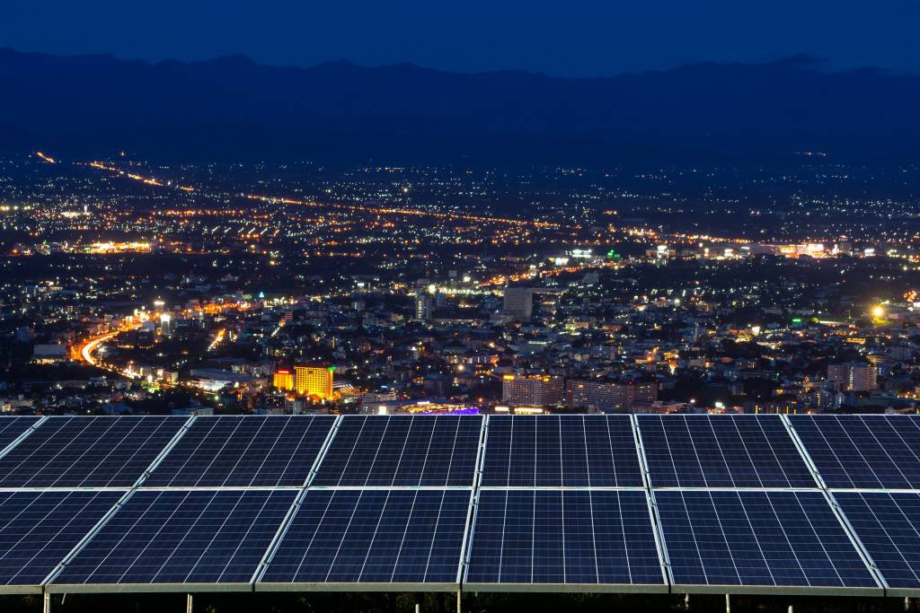 Solar Panels Which Can Generate Electricity At Night