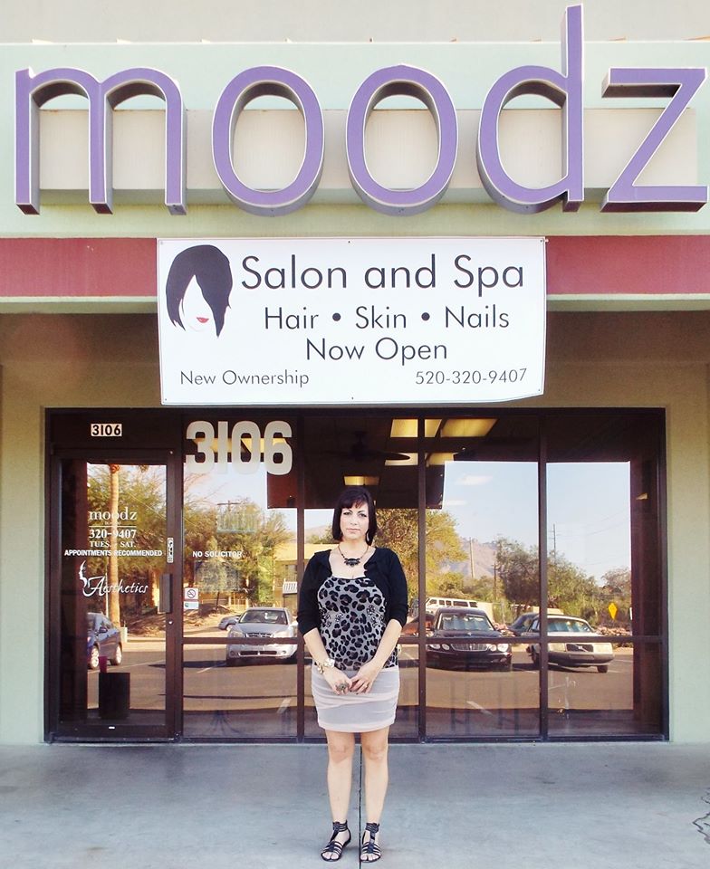 Moodz Salon Tucson, AZ Hair Straightening Book Online