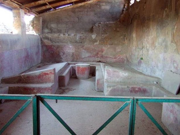 Pompei's triclinium, photo courtesy of http://blogs.getty.edu/iris/reclining-and-dining-and-drinking-in-ancient-rome/