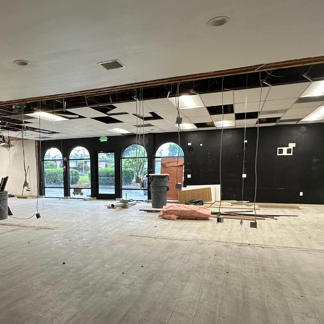 Hover to change photo