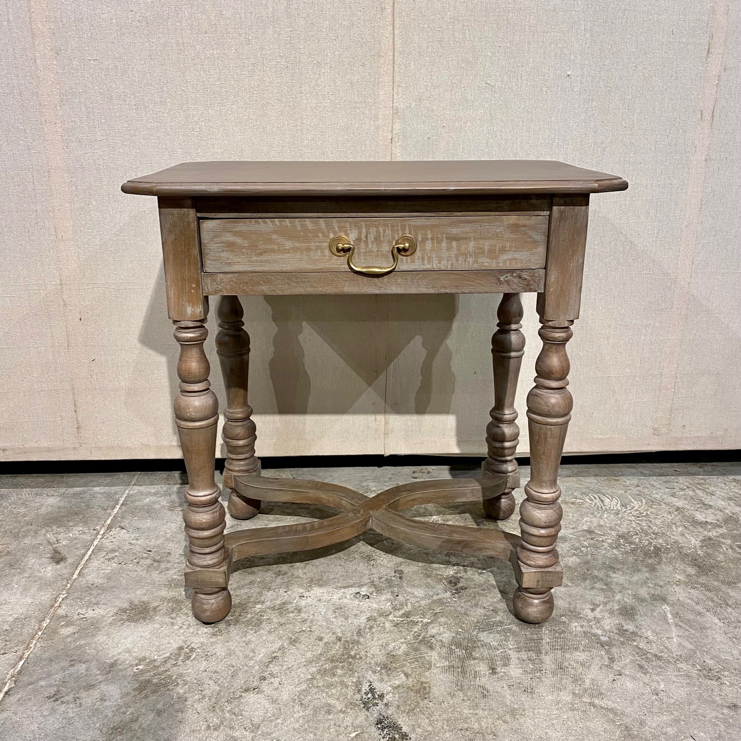 Traditional Side Table Nadeau Charleston