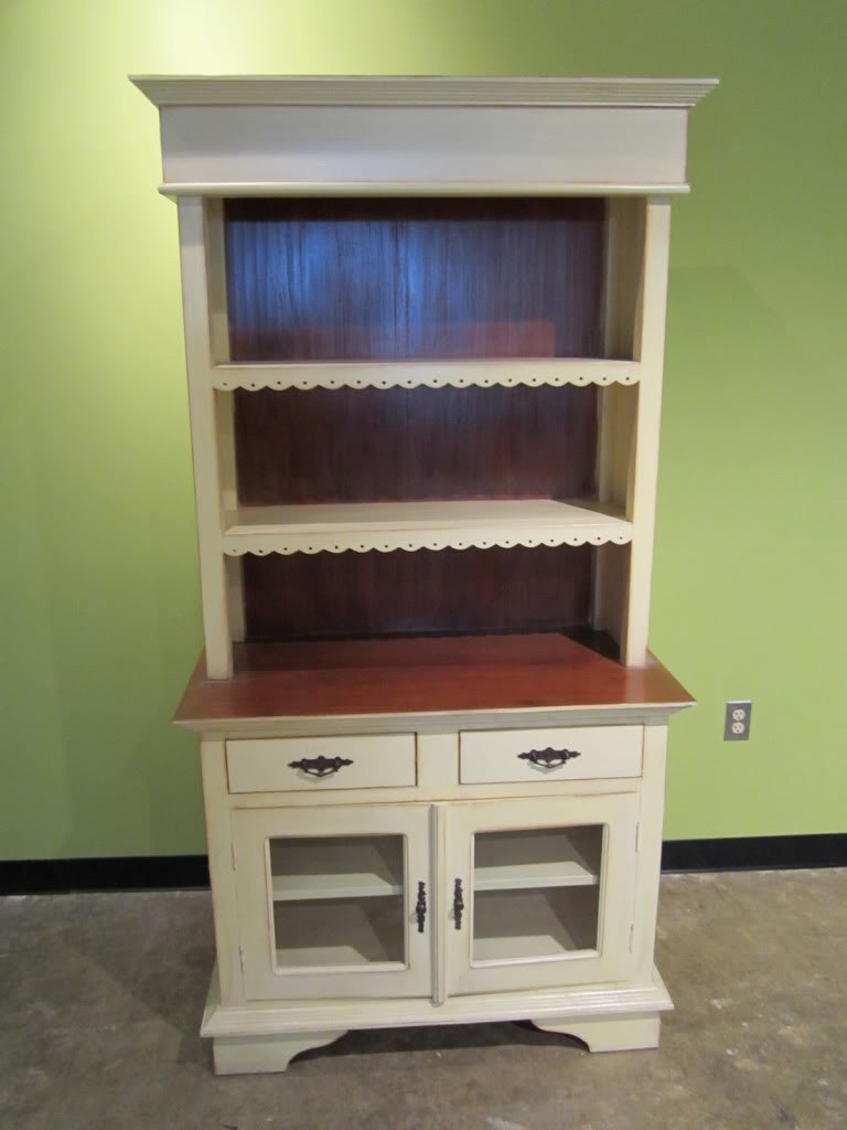 Classic Hutch Nadeau Charleston