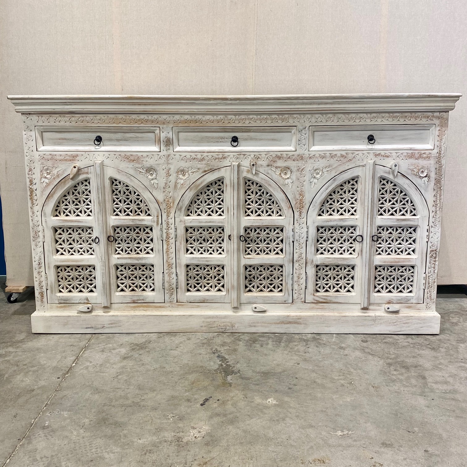 Furniture Store Charleston, SC Nadeau Unique & Affordable.