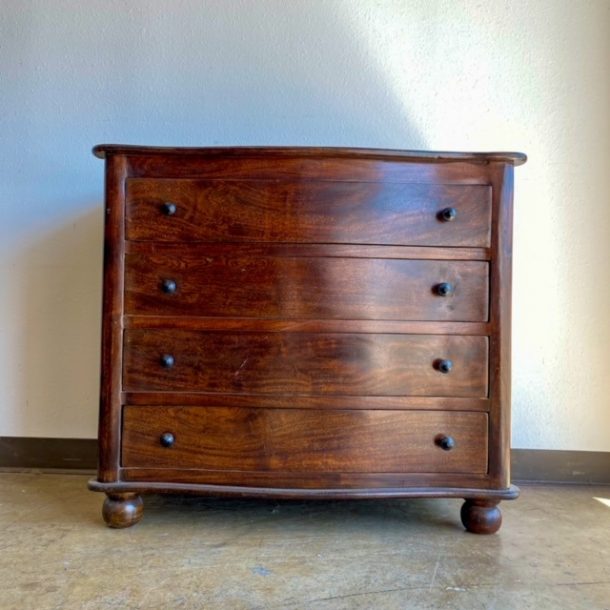 Bun Feet Dresser Nadeau Dallas