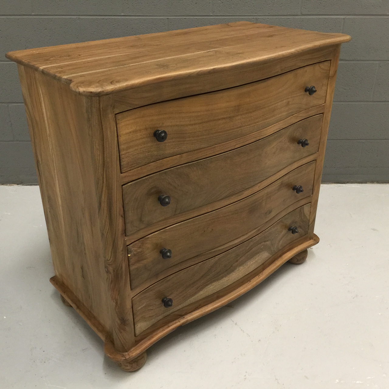 Bun Feet Dresser Nadeau Dallas