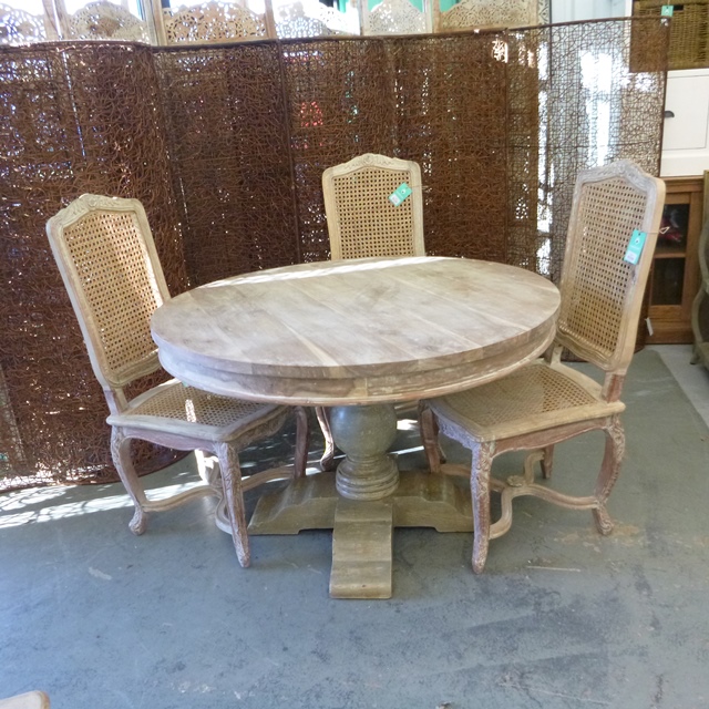 48" Round Dining Table Nadeau Houston