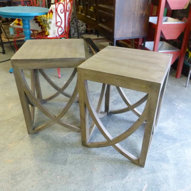 U Shape End Table Nadeau Houston