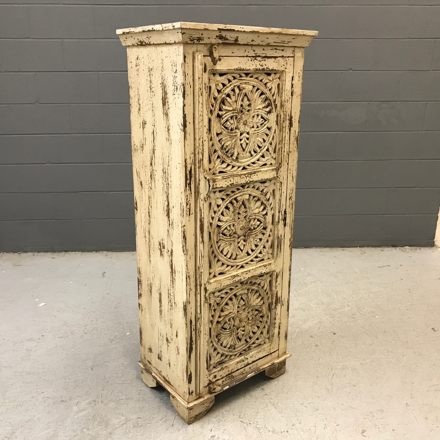 with Single Door Nadeau Nashville