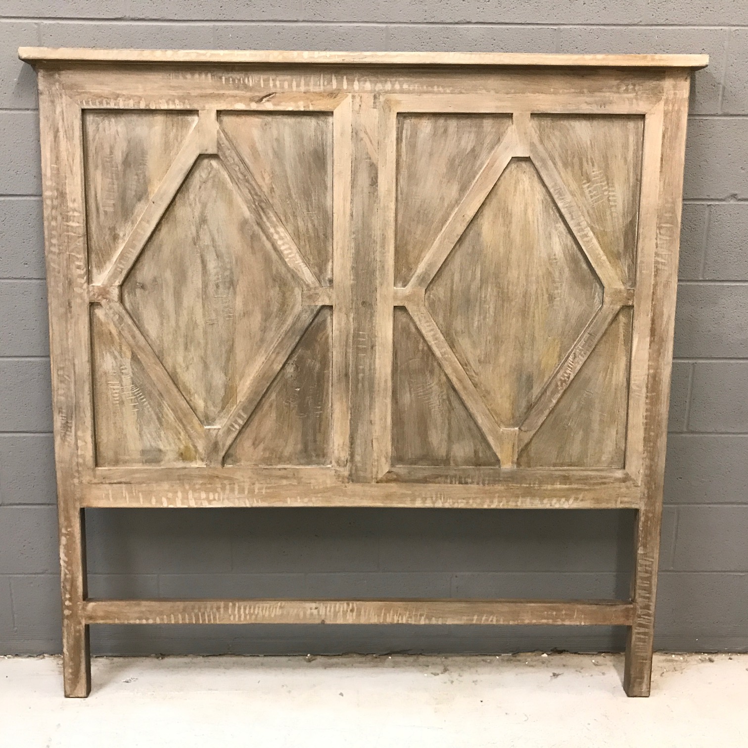 Queen Diamond Headboard Nadeau Nashville