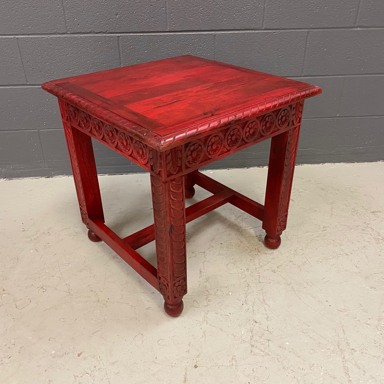 Carved End Table Nadeau Nashville
