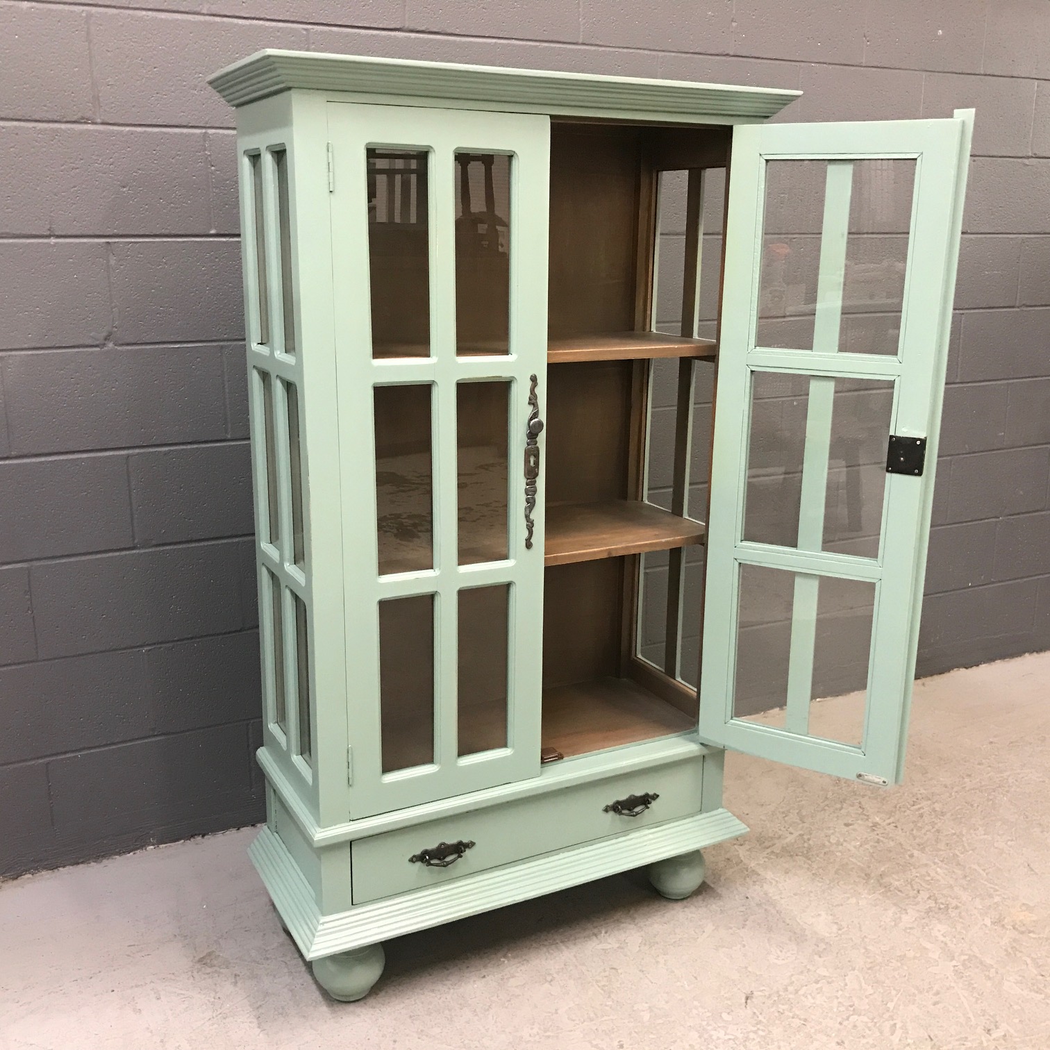 Small Gothic with Bun Feet Nadeau Nashville