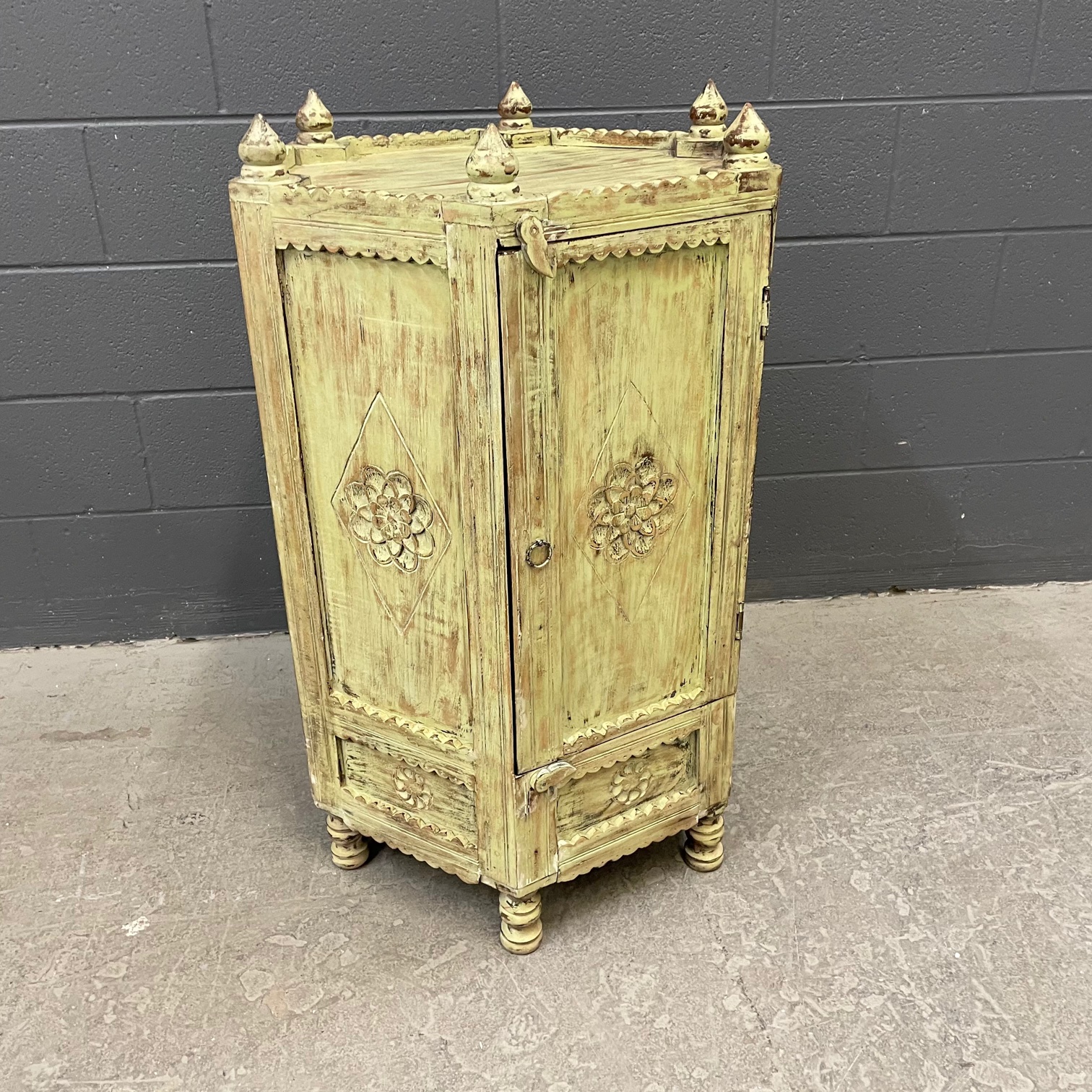 Furniture Store Nashville, TN Nadeau Unique & Affordable.