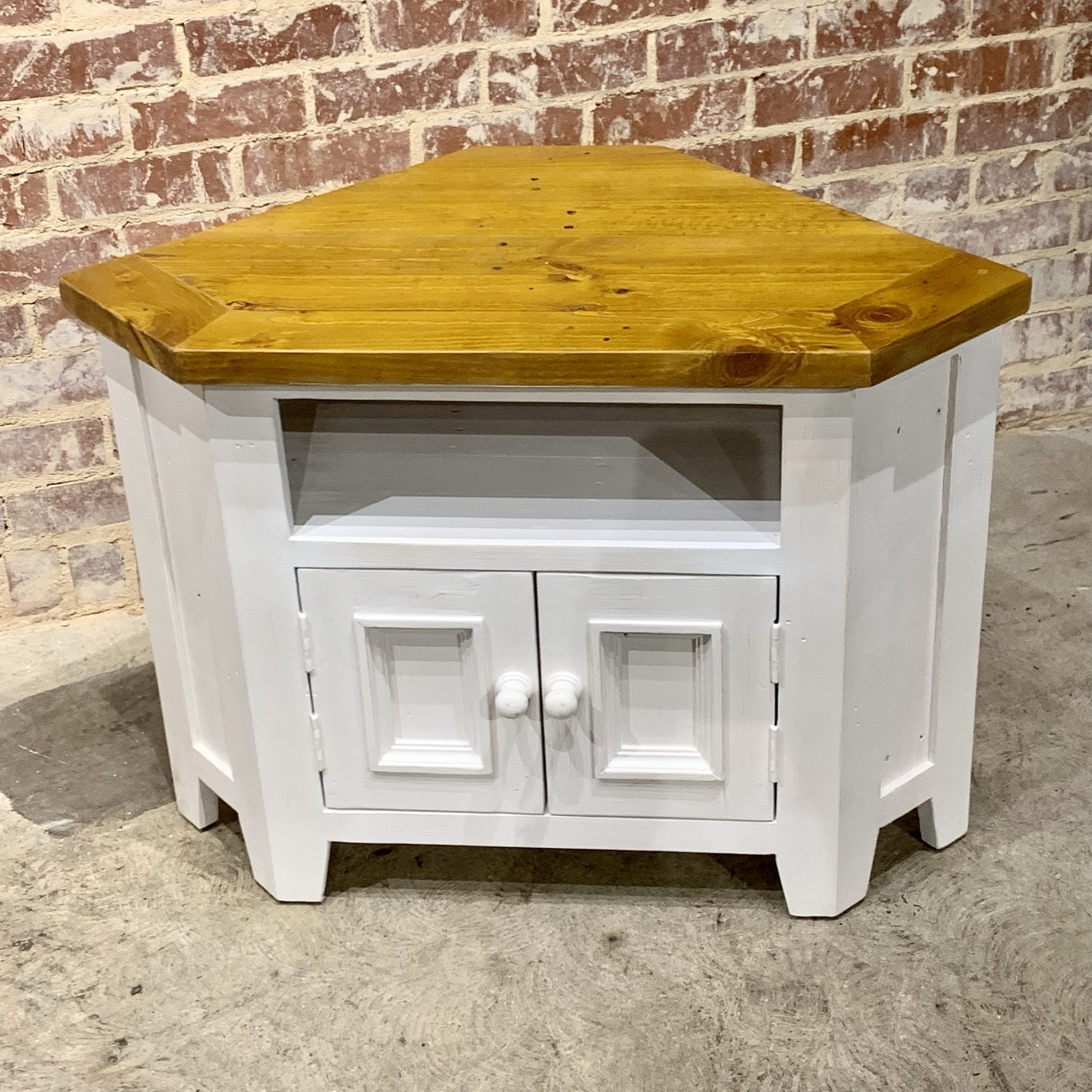 Tuscan Small Corner TV Unit Nadeau Raleigh