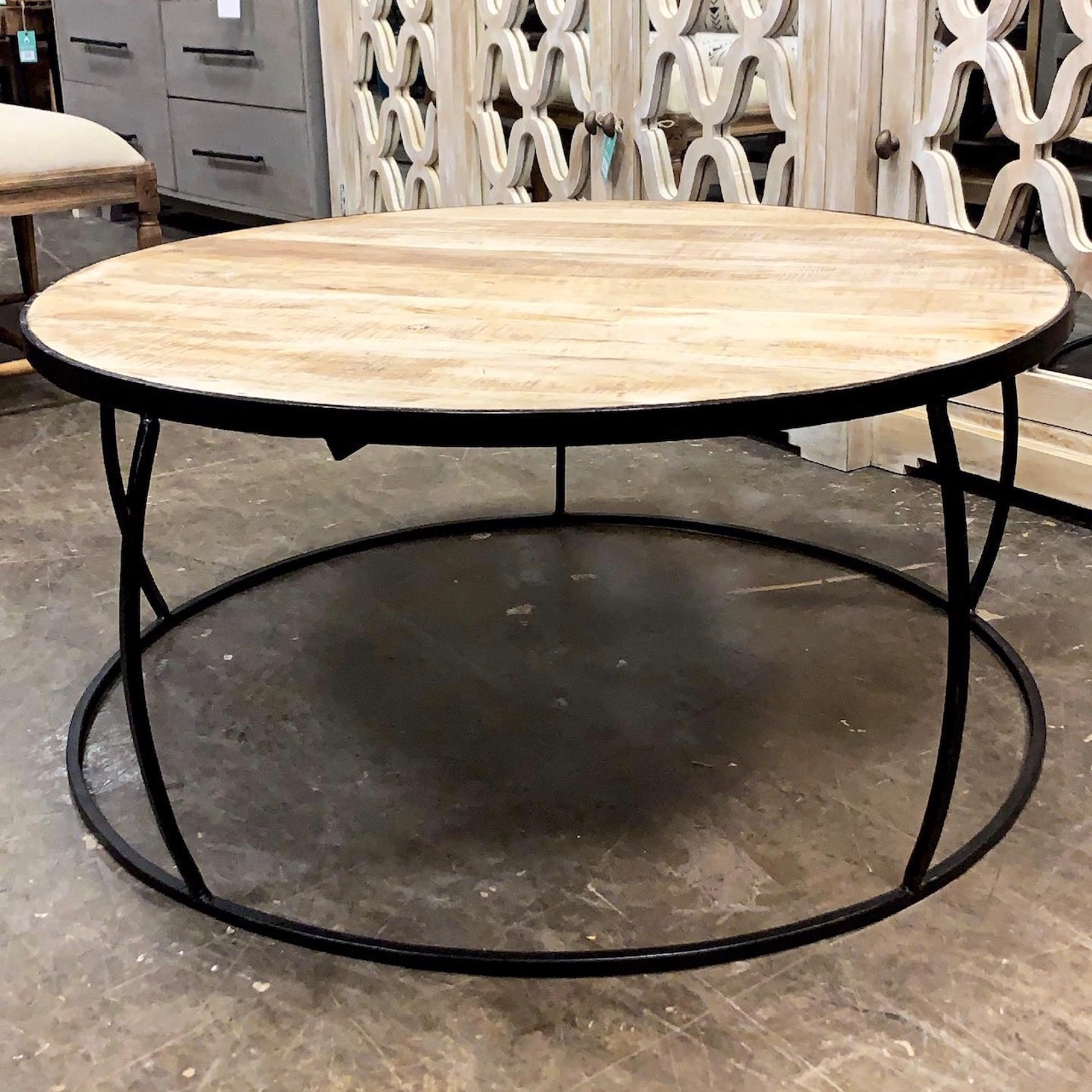 ROUND IRON TABLE SMALL Nadeau Memphis