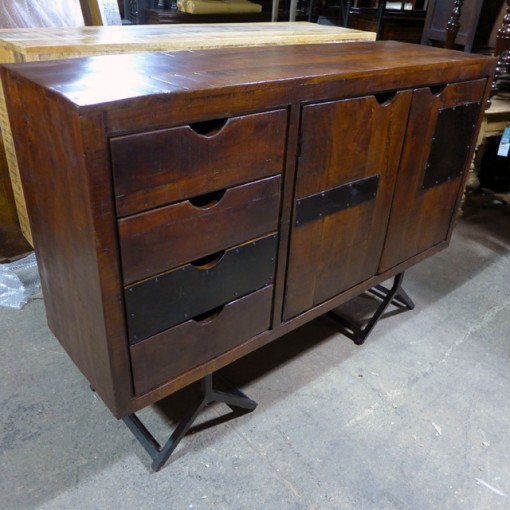 Iron and Wood Buffet Nadeau Chicago