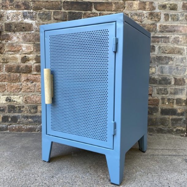 Furniture Store Chicago, IL Nadeau. Unique. Handmade. Solid Wood.