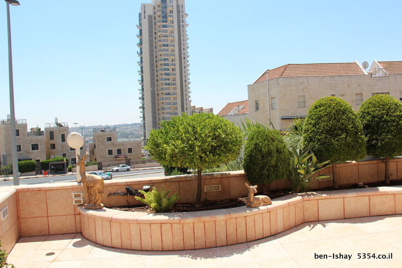 F6abd683592aa720eb245d7cb405b55b