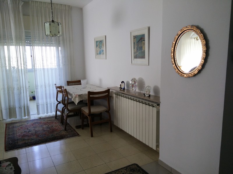 148d45d6a403ec5b487820e4c5a12e18