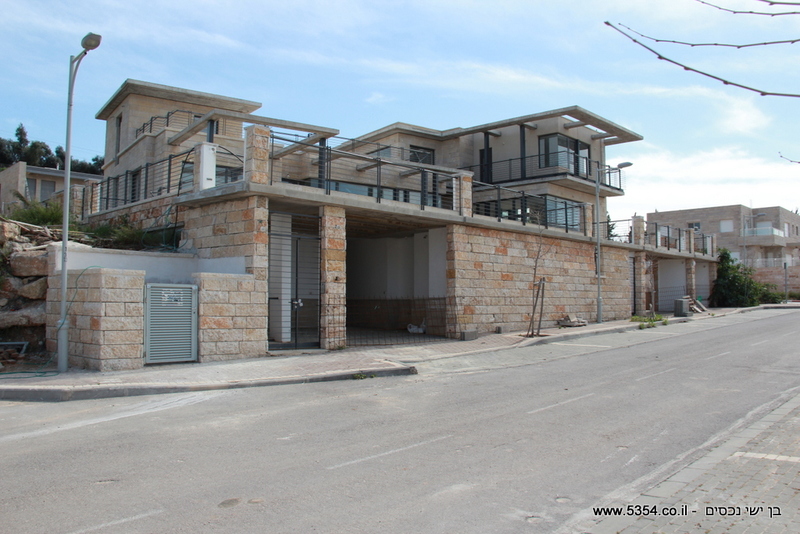 27ee785f962e4402379bf26dae08ee0a