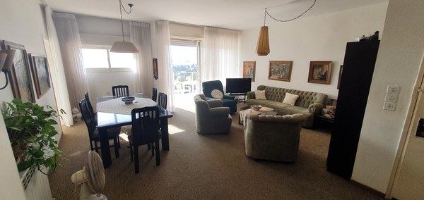 8ea0ab81741b710cead2120ebd542d8e