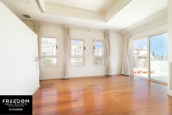 E86506b509d76455637bd6f03d1cdd3a