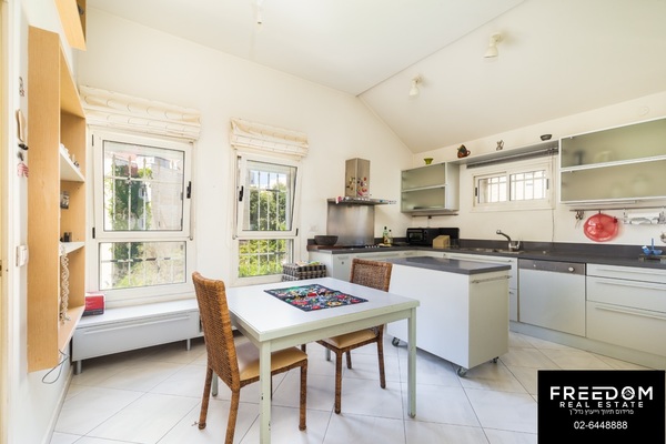 C42e4c3ffa381b8f49106baa4a668544