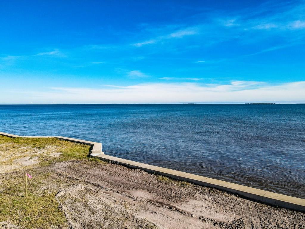 Photo of property for sale at 2156 Hwy 98 W Carrabelle