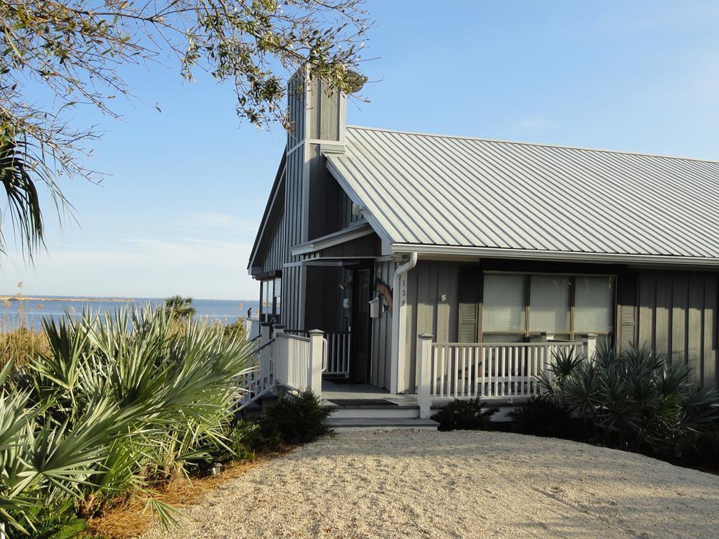 Photo of property for sale at 130 Bay Ave Apalachicola