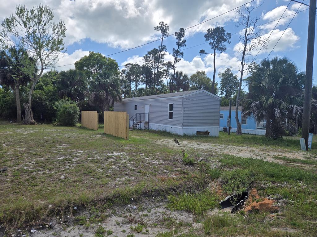 Photo of property for sale at 468 Ling St Port St. Joe