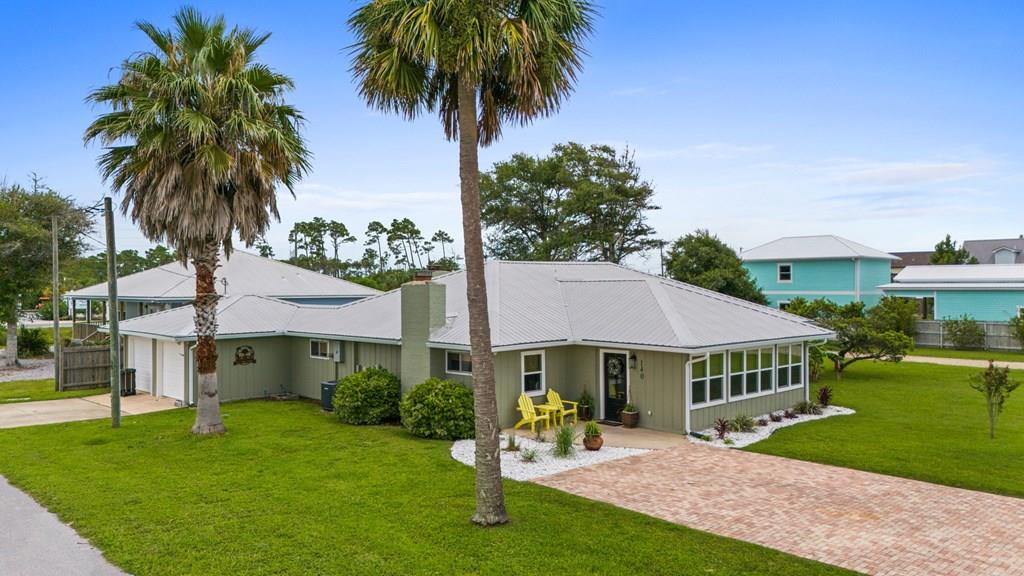 Photo of property for sale at 140 Pine St Mexico Beach