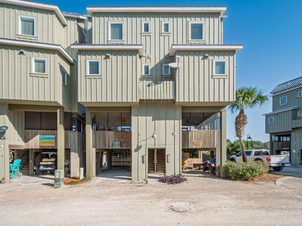 Photo of property for sale at 400 Pirates Landing Dr Carrabelle