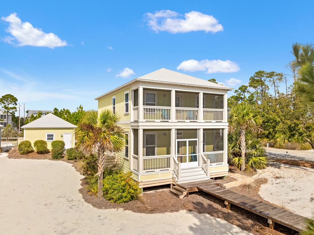 Photo of property for sale at 102 Whirlwind Ct Port St. Joe