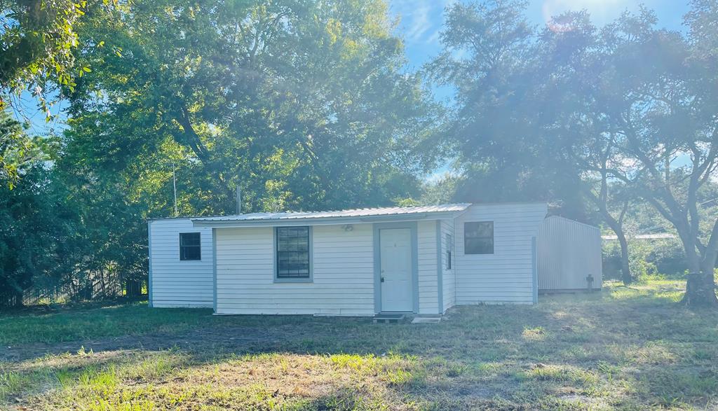 Photo of property for sale at 1210 NE 1st St Carrabelle