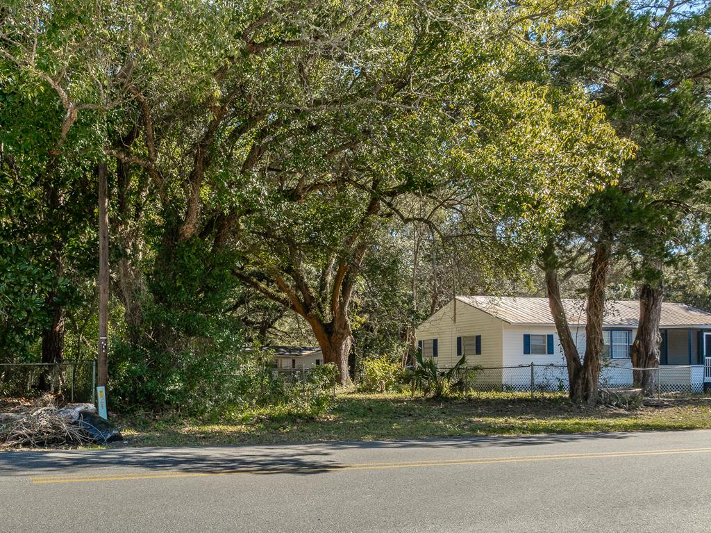 Photo of property for sale at 31 Jackie Whitehurst St Apalachicola