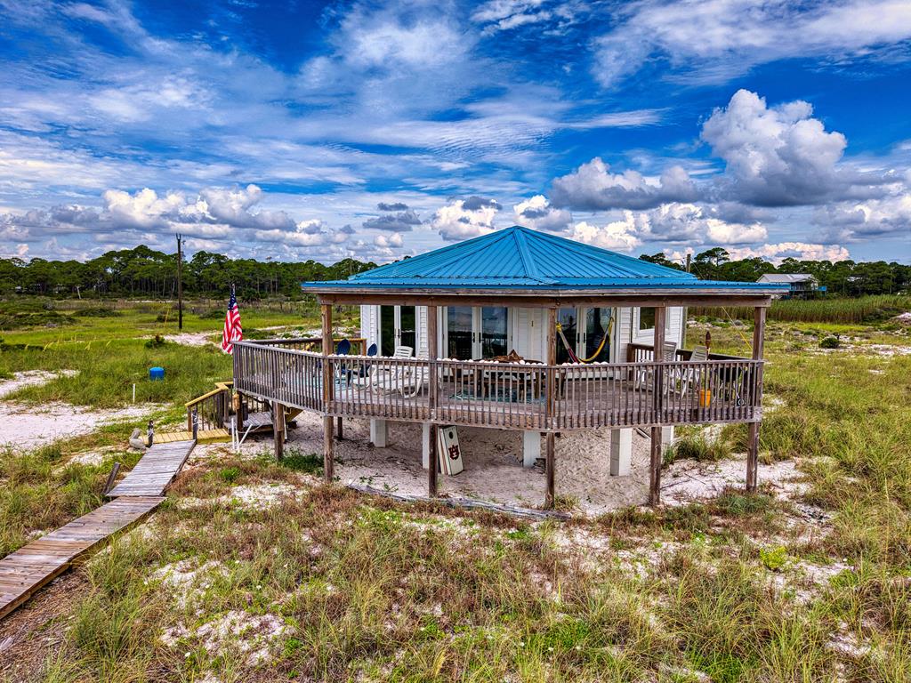 Photo of property for sale at 367 Gulf Shore Dr Carrabelle