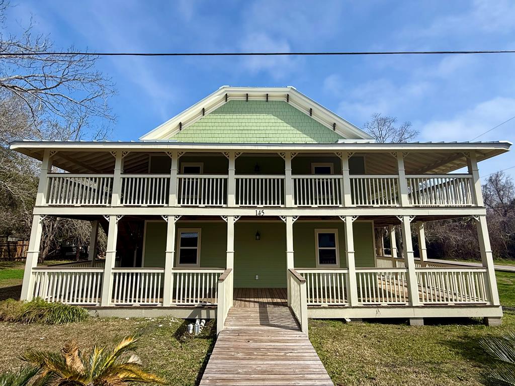Photo of property for sale at 145 6th St Apalachicola
