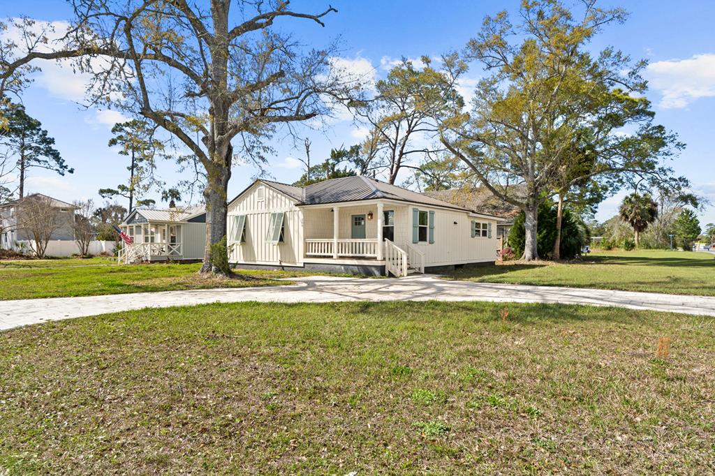 Photo of property for sale at 209 16th St Port St. Joe
