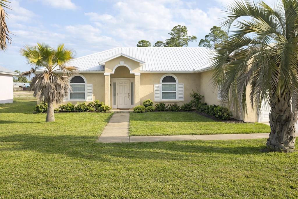 Photo of property for sale at 622 Gulf Aire Dr Port St. Joe