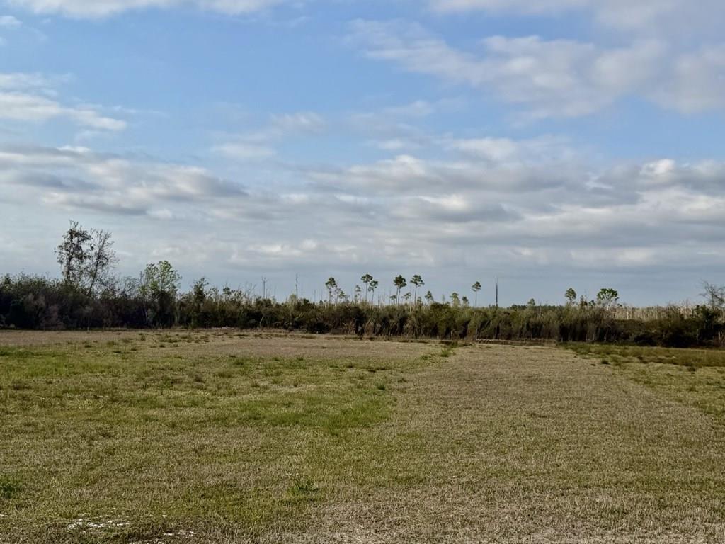 Photo of property for sale at 1 Bailey Ln Mexico Beach